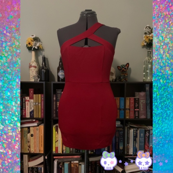 Red one shoulder strap dress - Picture 1 of 2